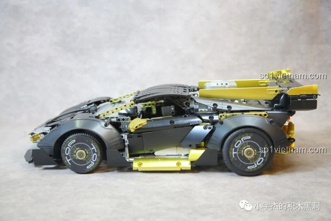 Chiếc xe K Box 10600 Lamborghini Huracán STO đã có bánh, sẵn sàng 