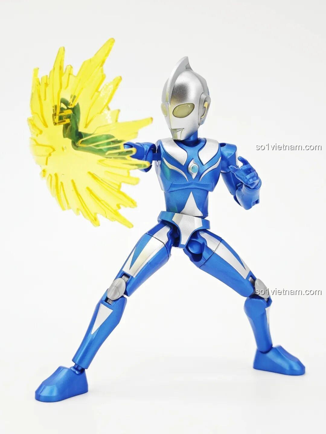 Mặt lưng của Cosmos Ultraman (Dạng Thần Mặt Trăng) trong bộ lắp ghép Ultraman ZERO Vô Hạn Bản: Đợt 2 Keeppley 75172, cho thấy các khớp nối và chi tiết phía sau.