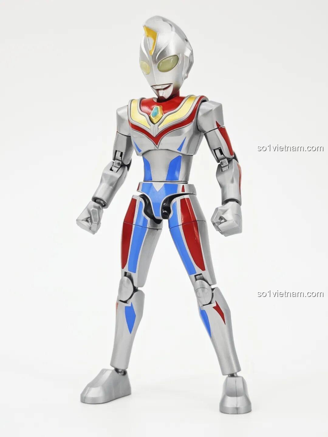 Mặt lưng của Dyna Ultraman (Dạng Sáng Chói) trong bộ lắp ghép Ultraman ZERO Vô Hạn Bản: Đợt 2 Keeppley 75172, cho thấy các khớp nối và chi tiết phía sau.