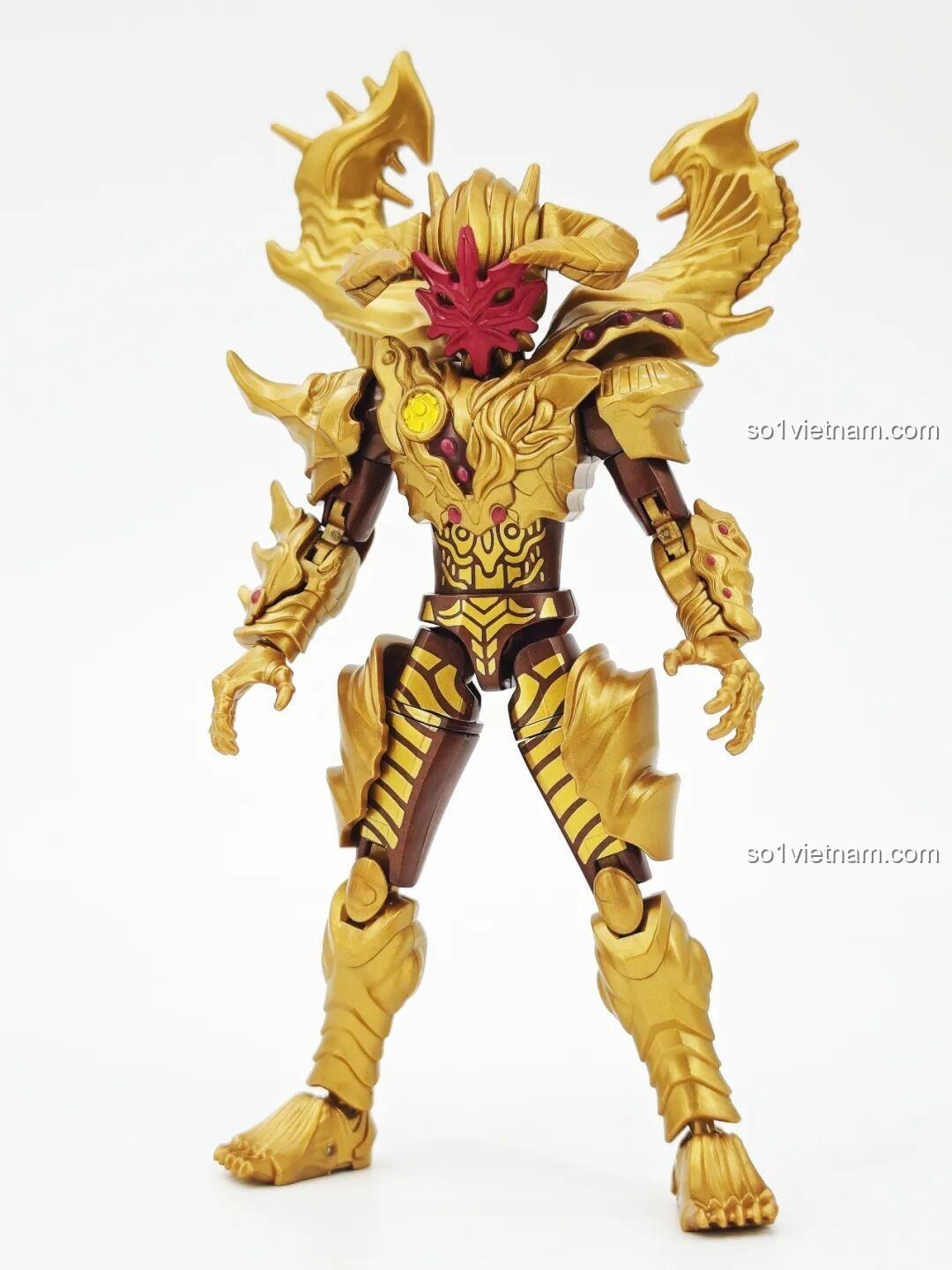 Etelgar trong bộ lắp ghép Ultraman ZERO Vô Hạn Bản: Đợt 2 Keeppley 75172 tạo dáng chiến đấu trên đế trưng bày với hiệu ứng năng lượng.