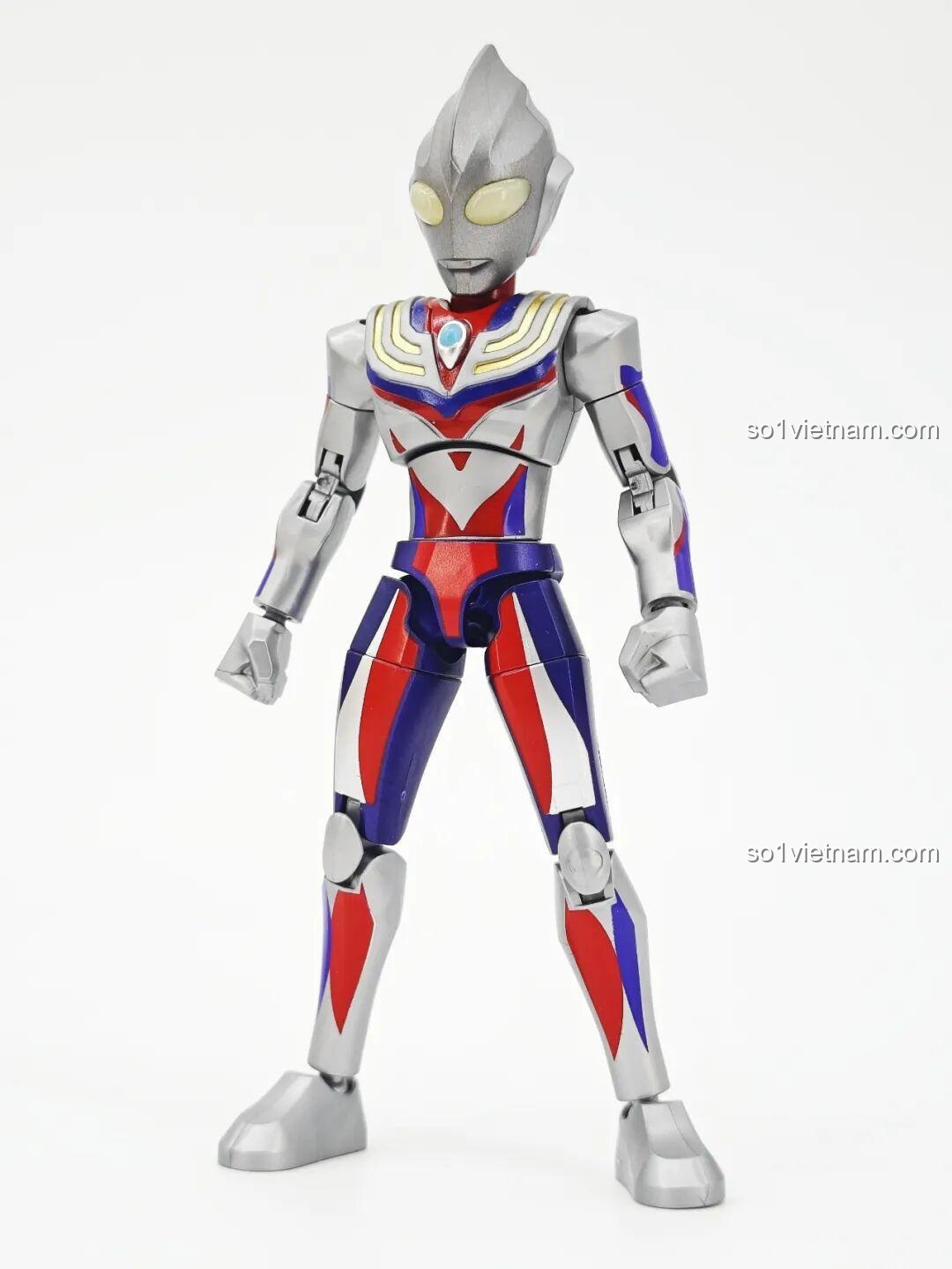Tiga Ultraman (Dạng Phức Hợp) từ bộ lắp ghép Ultraman ZERO Vô Hạn Bản: Đợt 2 Keeppley 75172 nhìn trực diện, thể hiện các chi tiết giáp và màu sắc.