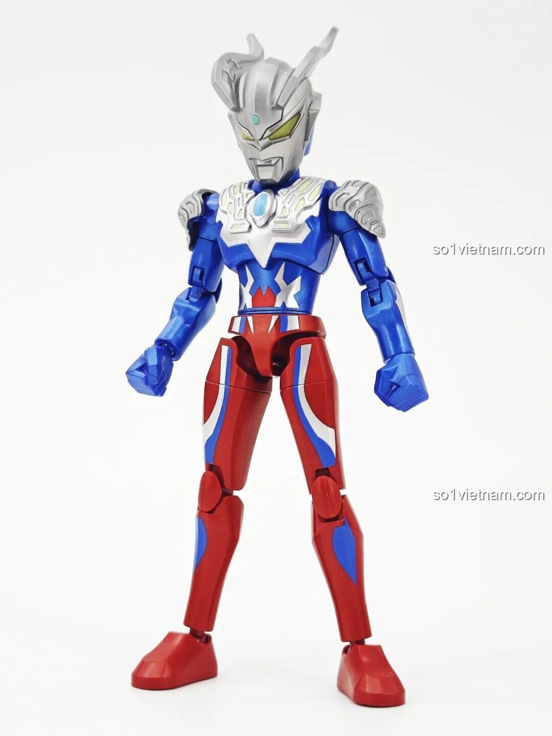 Cận cảnh khuôn mặt của Ultraman Zero trong bộ lắp ghép Ultraman ZERO Vô Hạn Bản: Đợt 2 Keeppley 75172, thể hiện chi tiết mắt và sừng đặc trưng.
