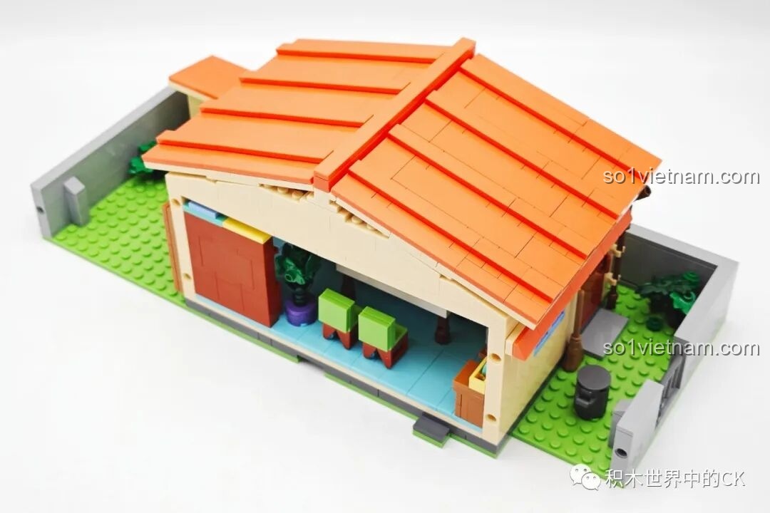 Phần mái nhà hoàn thiện của khu vực tầng trệt trong bộ xếp hình Biệt thự của Nobita Keeppley K20422.