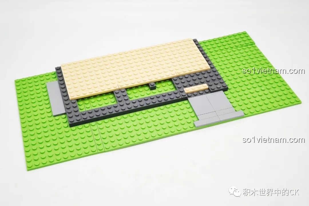 Minifigure mẹ Nobita (Nobi Tamako) nhìn từ phía trước trong bộ xếp hình Ngôi nhà phong cách Nhật Bản của Nobita Keeppley K20422.