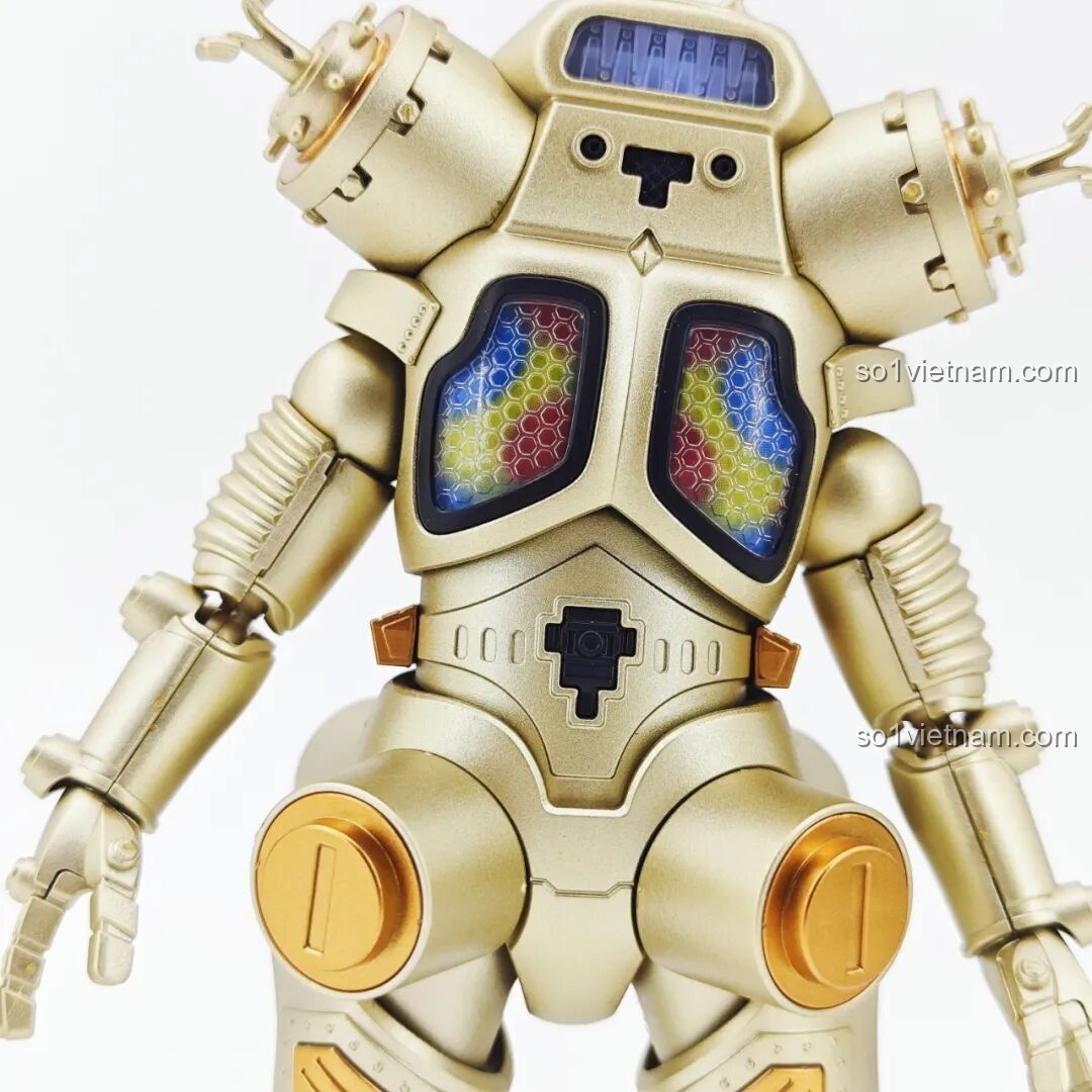 Mô hình Robot King Joe K75161 với cánh tay duỗi thẳng, thể hiện biên độ cử động rộng.