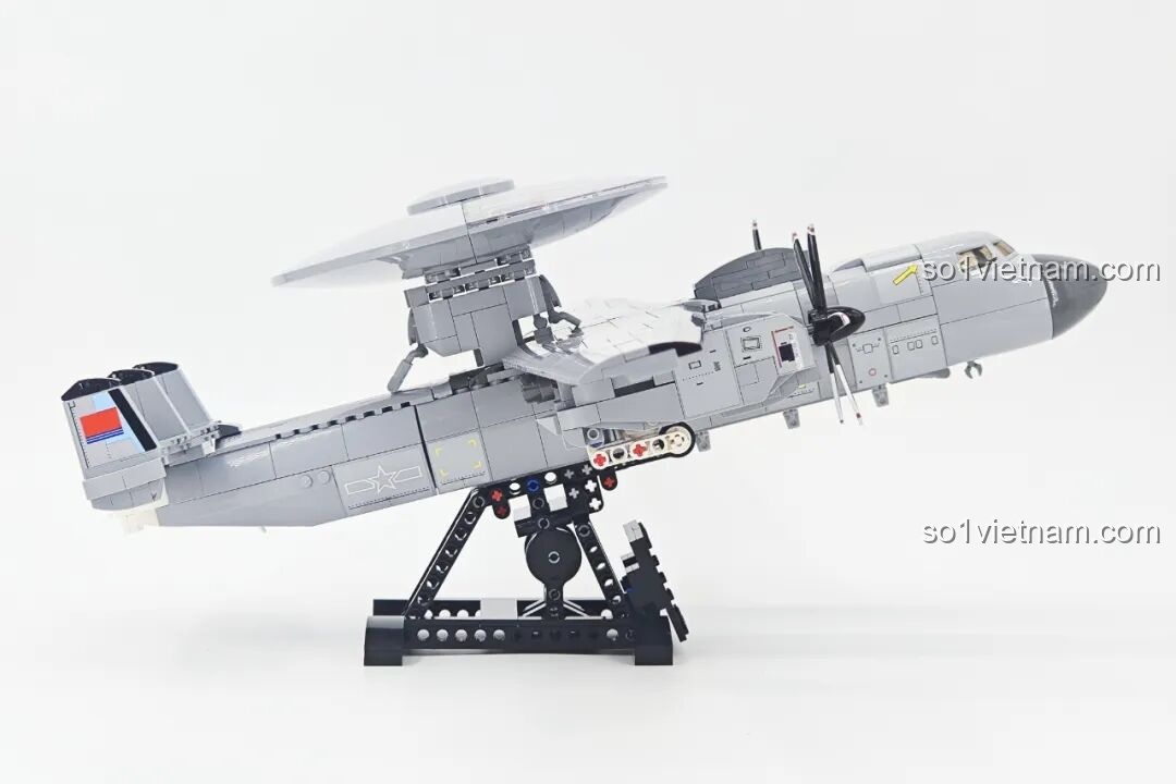 Mô hình máy bay cảnh báo sớm KJ-600 (23039) của Keeppley nhìn từ trên xuống, chi tiết phần radar và cánh.