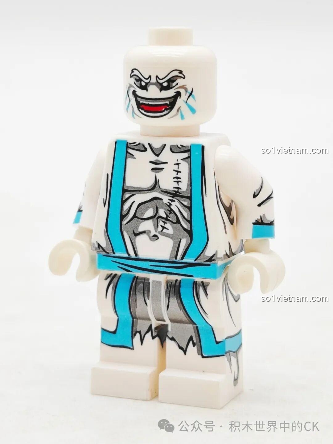 Minifigure Bạch Vô Thường Kuzao 11716 chưa lắp phụ kiện, mặt trước, hiển thị chi tiết in ấn trên thân và chân.