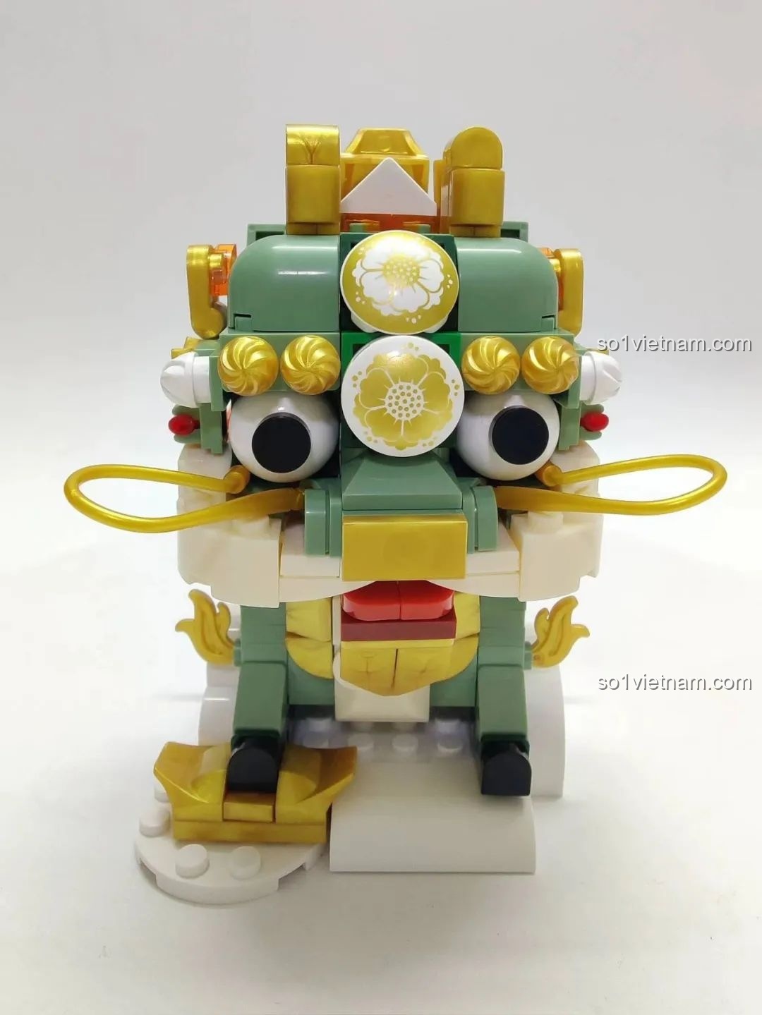 Mô hình Kỳ Lân Chiêu Tài JK5132 JAKI đã hoàn thiện, nhìn trực diện, với đôi mắt to tròn và biểu cảm đáng yêu.