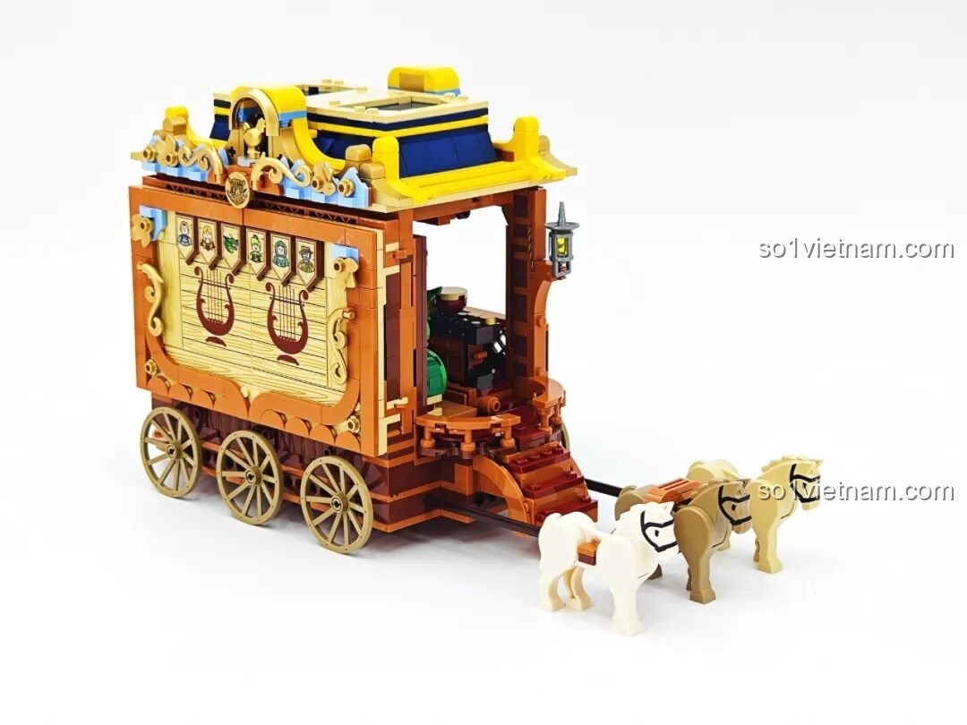 Các bộ phận của Lumibricks L9063 Đoàn Kịch Biểu Diễn Thời Trung Cổ cho chế độ xe ngựa và sân khấu. Nhận xét Lumibricks L9063.