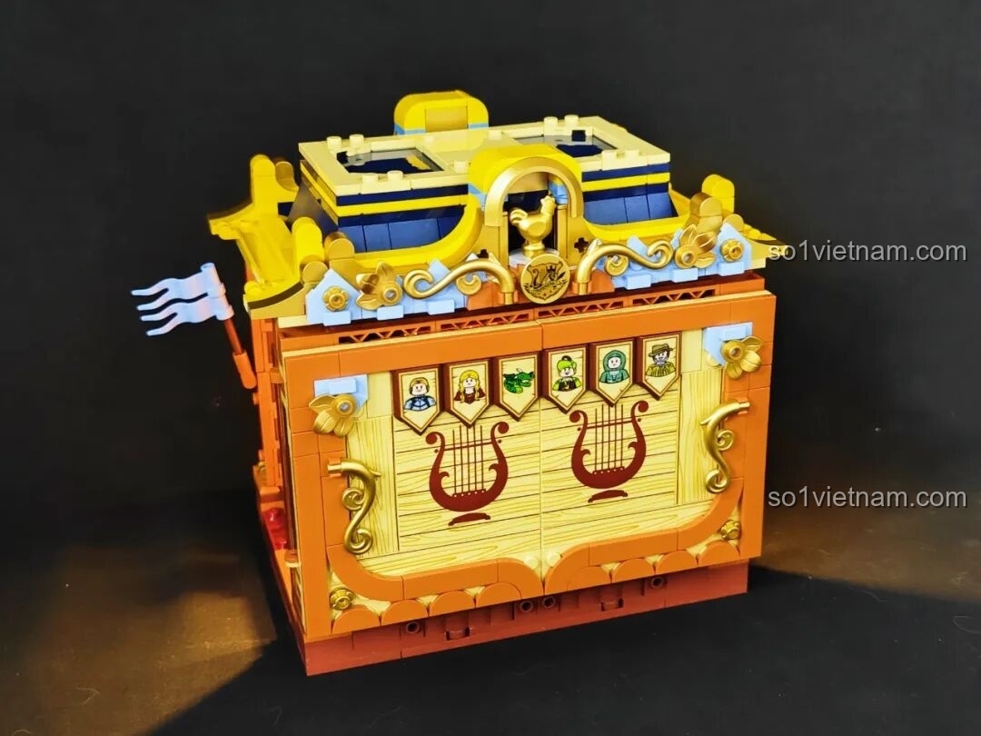 Mô hình xe ngựa kéo lưu diễn hoàn chỉnh của Lumibricks L9063 Đoàn Kịch Biểu Diễn Thời Trung Cổ. Đánh giá Lumibricks L9063.