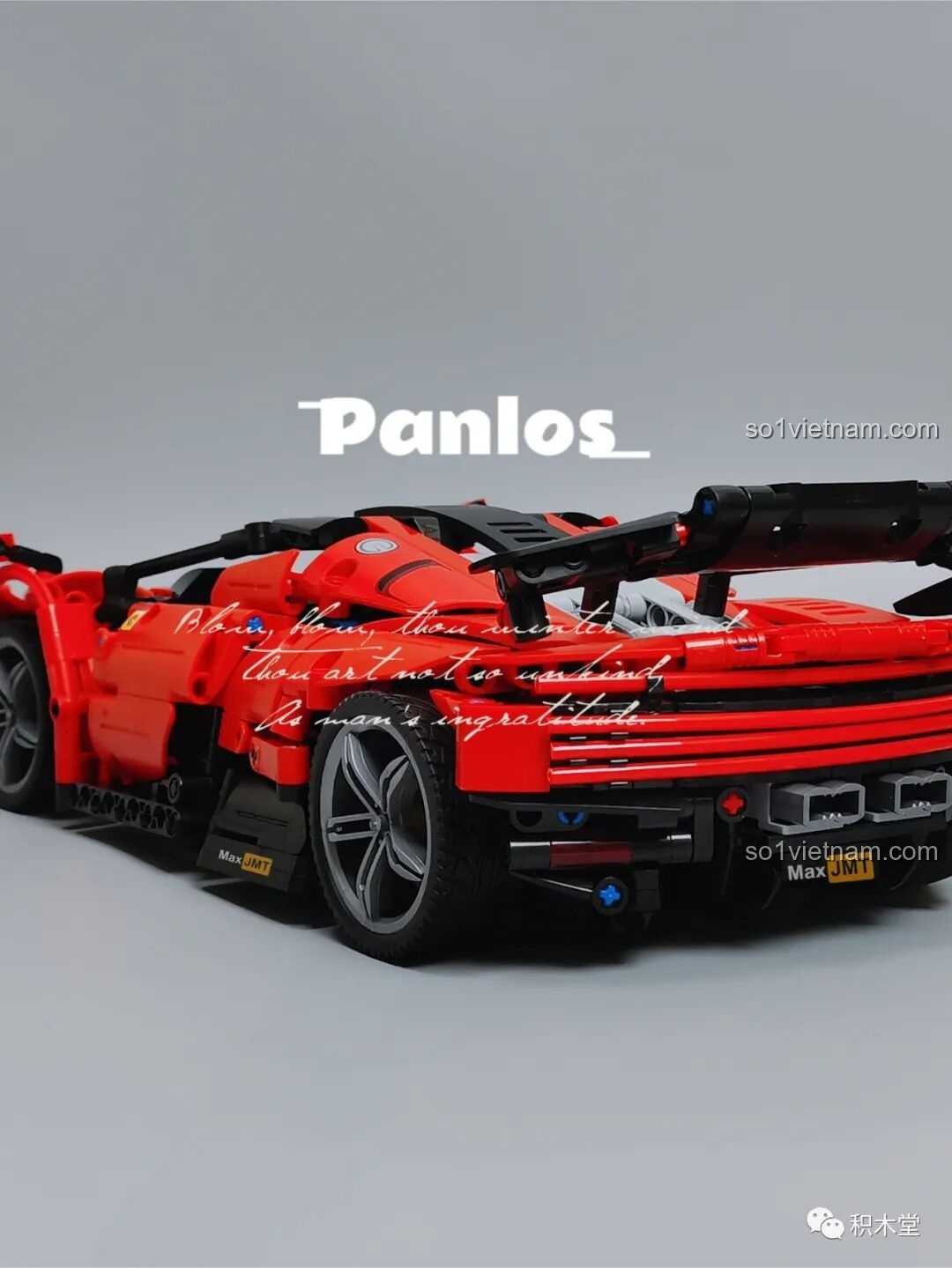 Góc nhìn từ phía sau của Bản sao Ferrari Daytona SP3 Panlos Brick 3006, nổi bật với cánh gió lớn và dải đèn hậu đặc trưng.