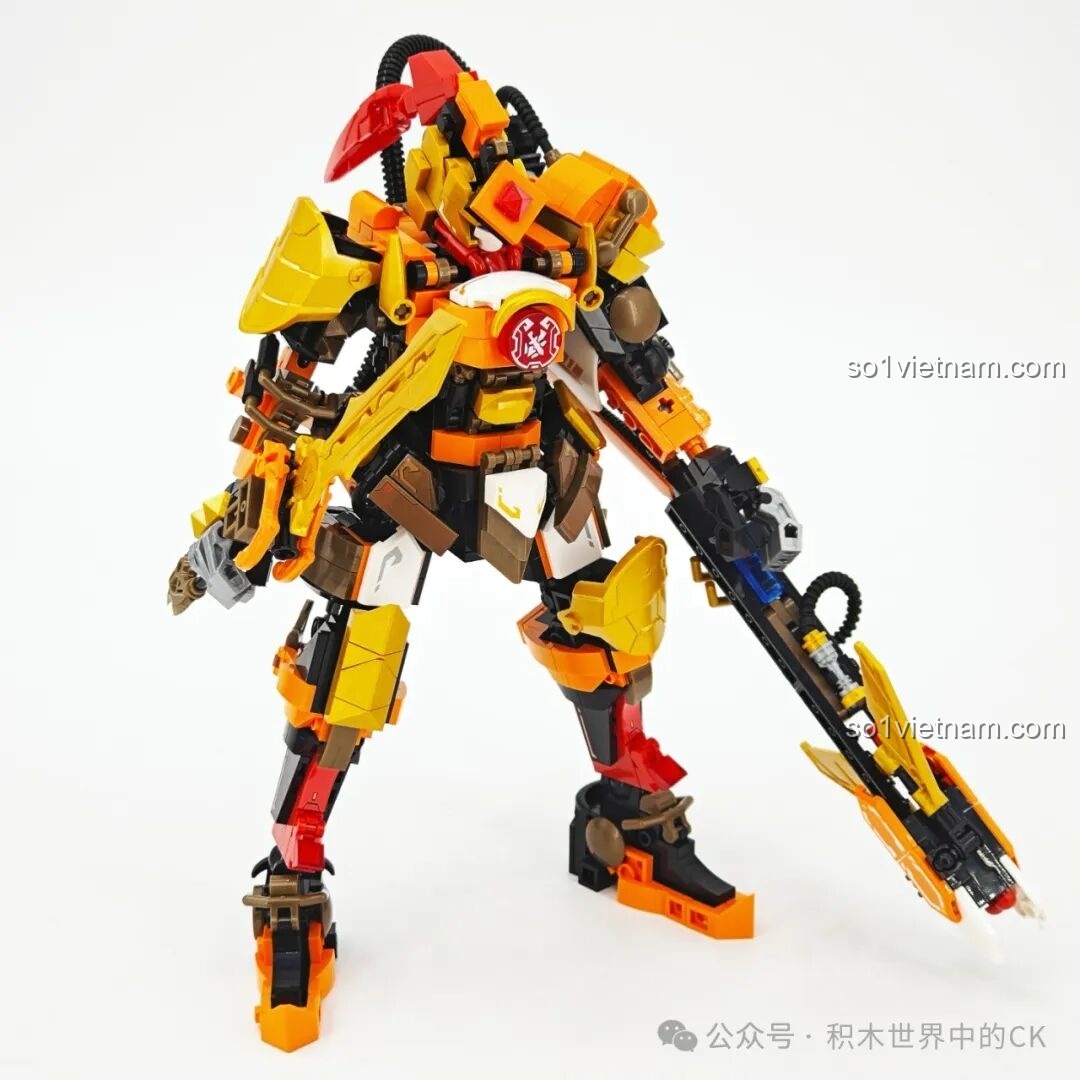 Hoàng Trung SEMBO 103396 gần hoàn thiện với vũ khí và các chi tiết ống dẫn, thể hiện phong cách Cyberpunk.