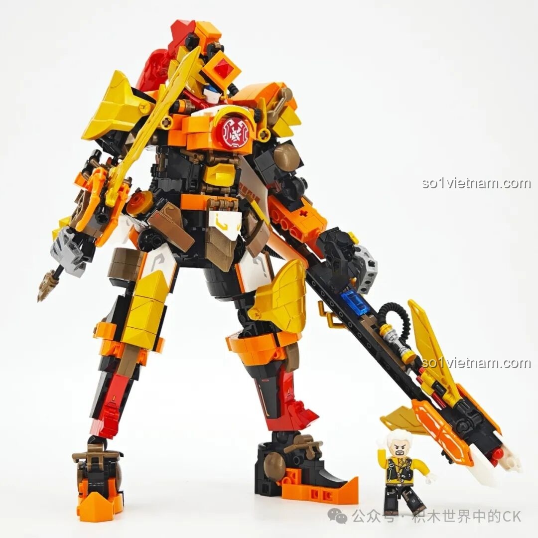 Mô hình Người máy Hoàng Trung SEMBO 103396 đã hoàn thành, đứng vững chãi với thiết kế Mecha ấn tượng.