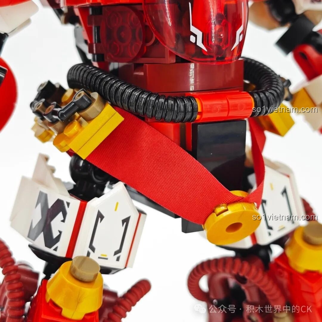 Chi tiết khớp khuỷu tay của Người máy Trương Phi SEMBO 103397, đảm bảo sự chắc chắn.