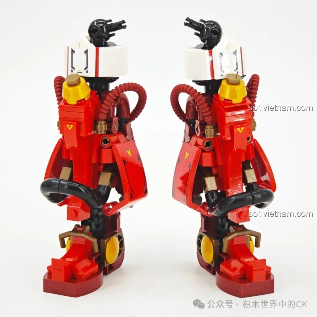 Người máy Trương Phi SEMBO 103397 nhìn thẳng, thể hiện sự uy nghi và chi tiết của thiết kế Mecha.