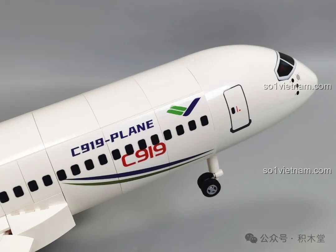 Các cánh nhỏ trên cánh máy bay có thể điều chỉnh, tăng tính tương tác và giá trị chơi cho đồ chơi mô hình Máy bay chở khách C919 TOP TOY TC1210.