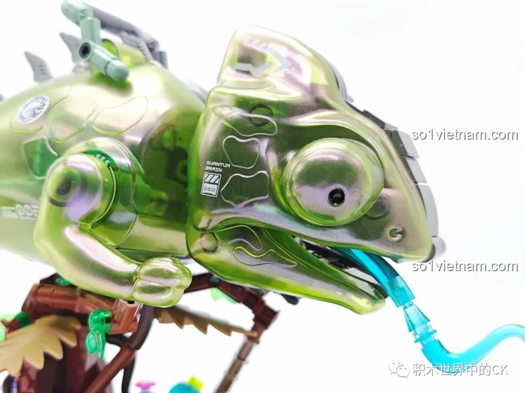 Cận cảnh lớp vỏ ngoài và các chi tiết cơ khí của Biến Thể Cơ Khí Tắc Kè Hoa Neon TC2101.