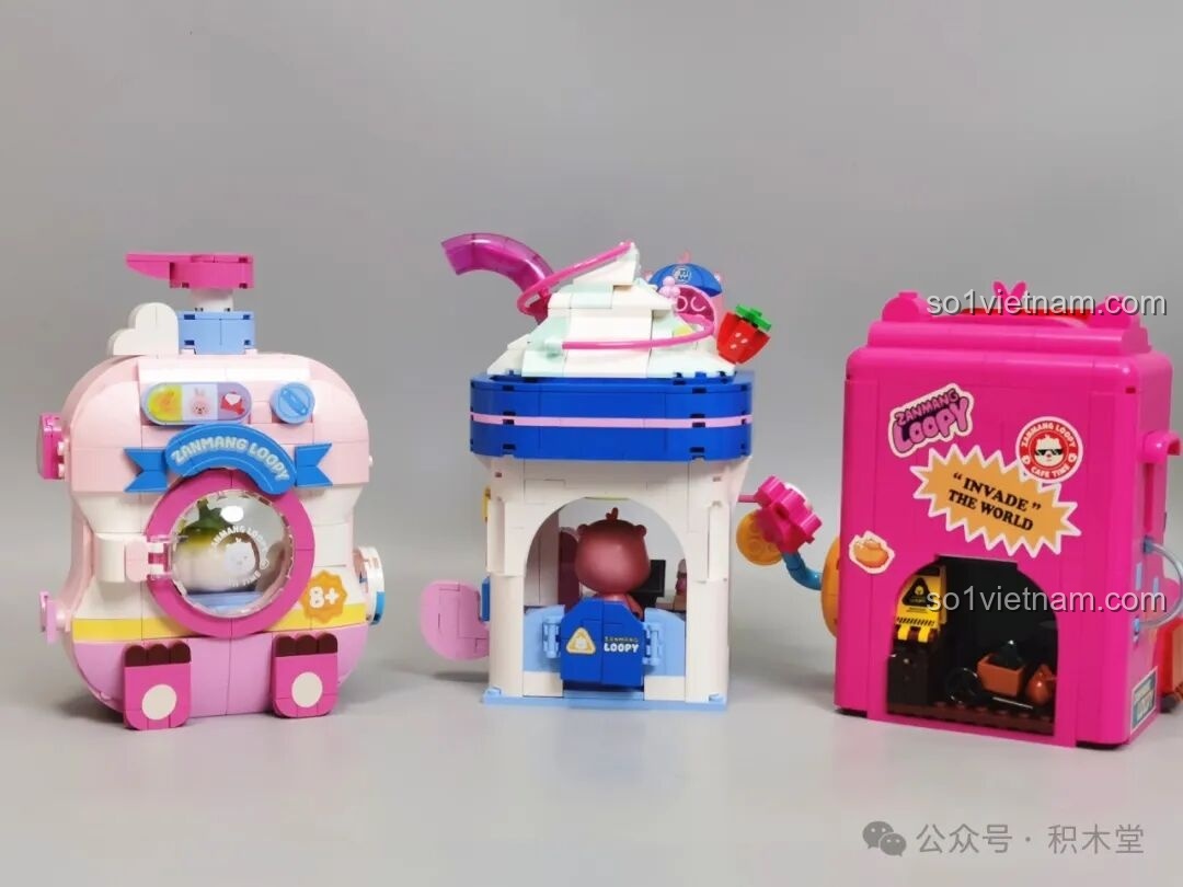 Bộ sưu tập ba mô hình TOP TOY Zanmang Loopy hoàn thiện, bao gồm Bồn tắm, Quầy kem và Máy gắp thưởng.
