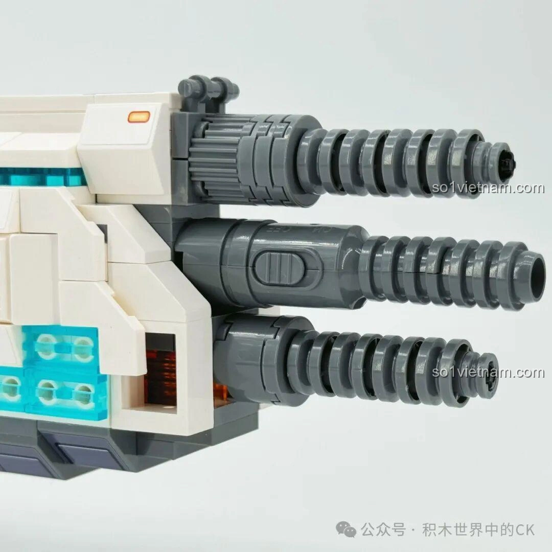 Cận cảnh nòng súng ba ống của ZHEGAO 918019 Súng trường điện từ Bạch Dương, chi tiết và mạnh mẽ.