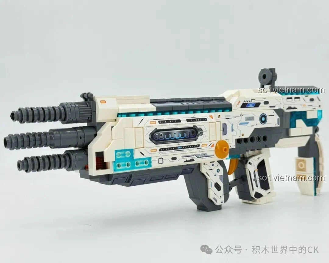 Góc nhìn chéo của ZHEGAO 918019 Súng trường điện từ Bạch Dương, làm nổi bật các chi tiết xanh dương và xám.