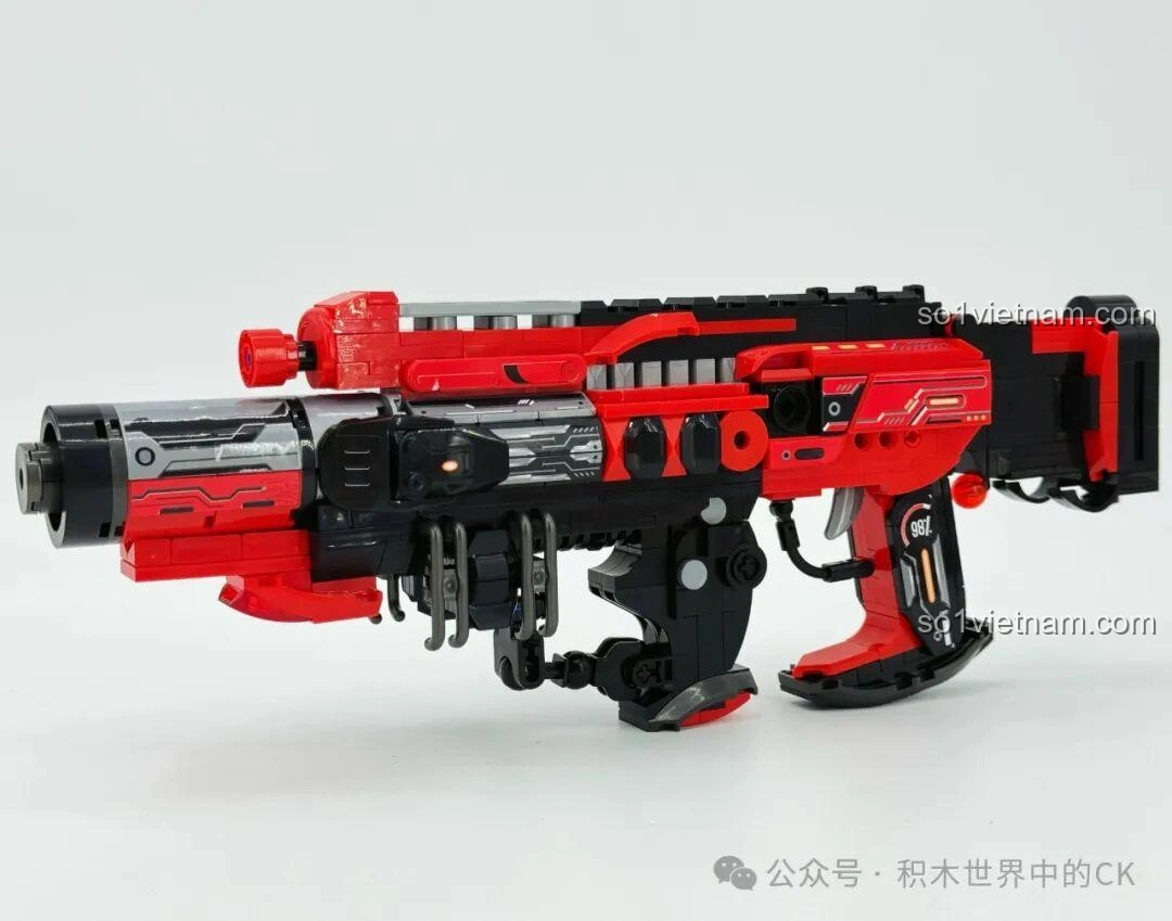 Mô hình hoàn chỉnh ZHEGAO 918022 Súng phun lửa Sư Tử với tông đỏ đen mạnh mẽ, thiết kế hầm hố.