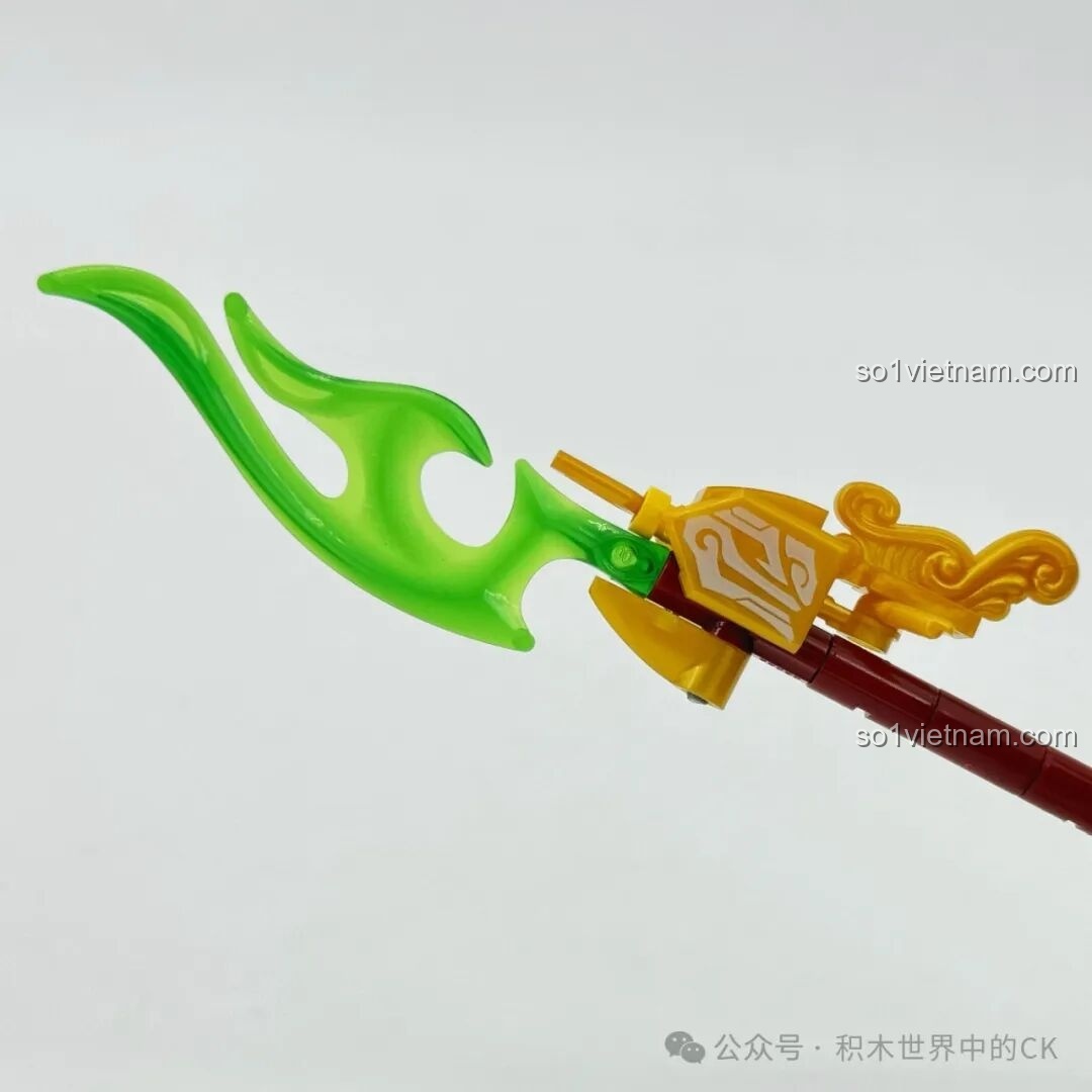 Robot gấu trúc ZHEGAO Quan Vũ tư thế mạnh mẽ