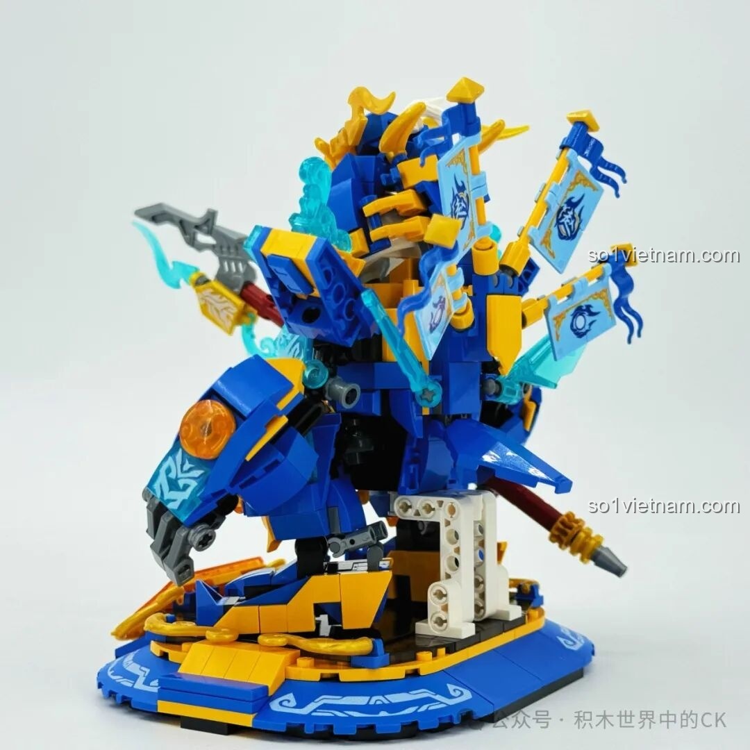 Robot gấu trúc ZHEGAO Quan Vũ tư thế quyền lực