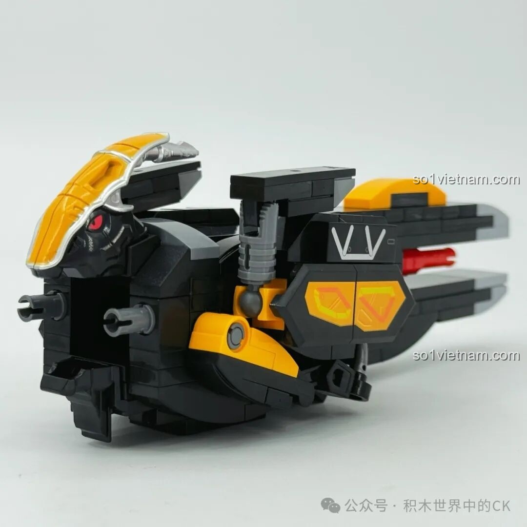 Robot hợp thể của Keeppley Siêu Chiến Đội Thú Điện với Xunzhao Long và Fuqiang Long làm cánh tay, thể hiện các cấu hình chiến đấu khác nhau của robot khủng long.