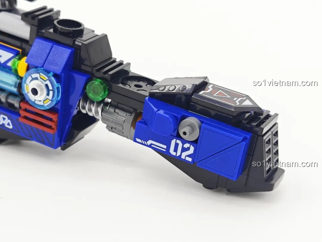 Robot Xạ Thủ Thần Súng Keeppley 23102 trong tư thế bắn nằm, súng bắn tỉa khổng lồ.