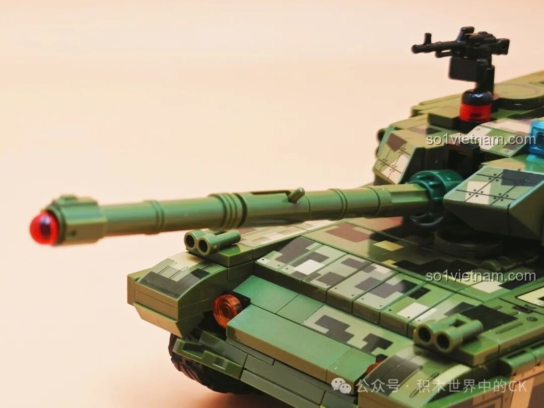 Xe tăng ZTQ-15 với màu sơn sa mạc