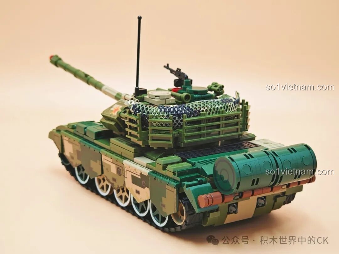 Xe tăng ZTZ-59D với màu xanh rêu