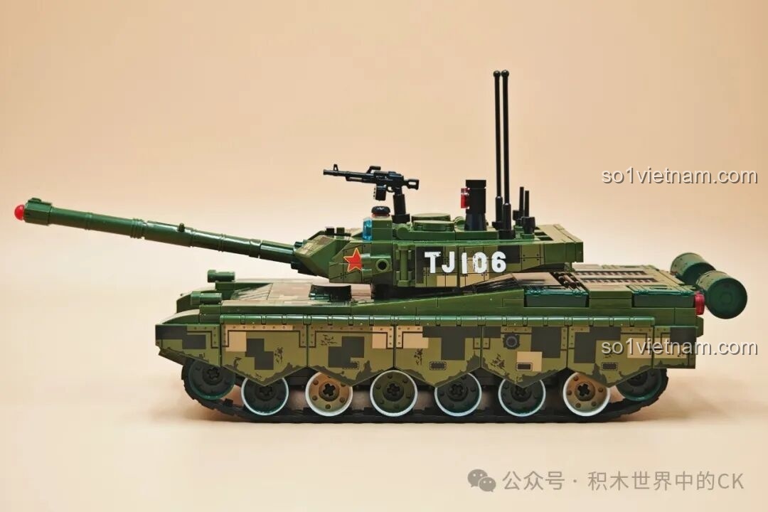 Xe tăng ZTZ-99A với màu sơn rằn ri