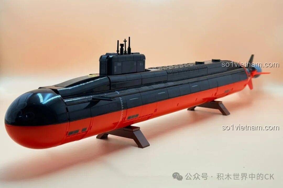 Mô hình Tàu Ngầm Hạt Nhân SEMBO 208043 hoàn thiện