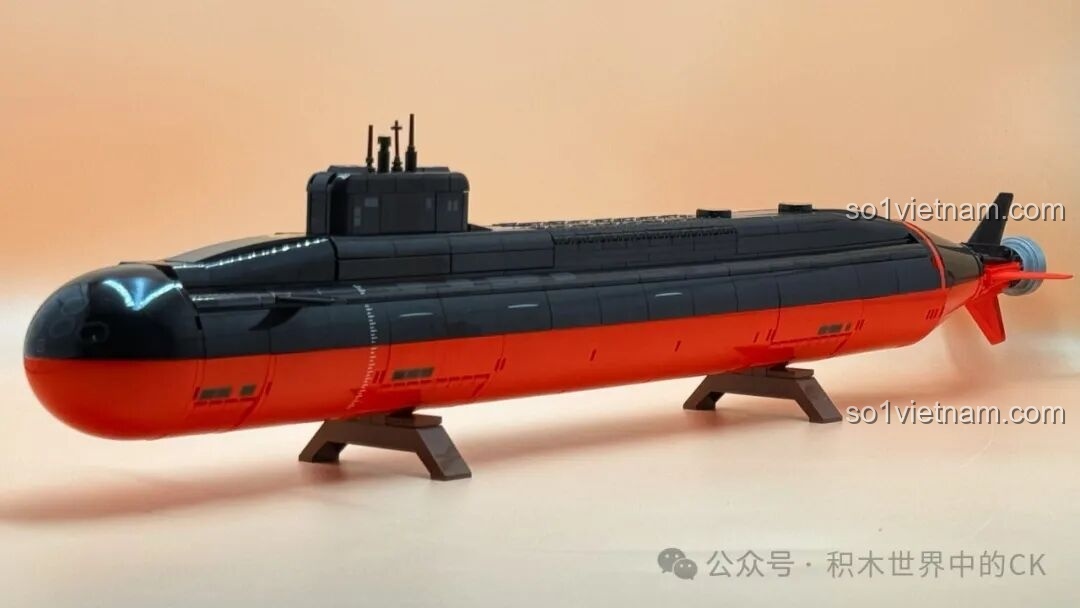 Mô hình Tàu Ngầm Hạt Nhân SEMBO 208043 nhìn từ phía sau