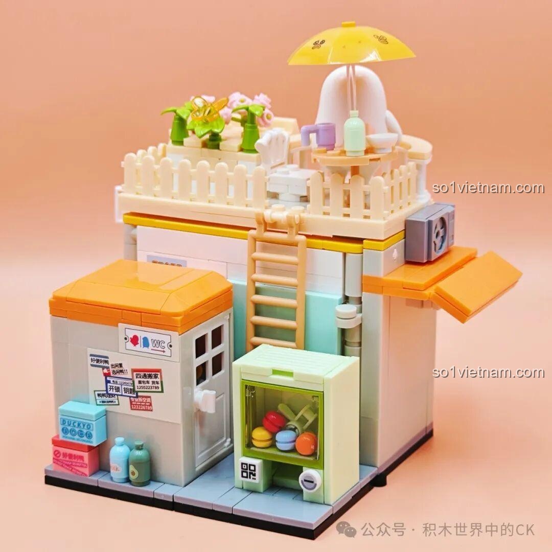 Chi tiết mái nhà quán mì Sembo 612018 với tô mì khổng lồ, ớt và rau củ trang trí, thiết kế độc đáo, đồ chơi lắp ráp