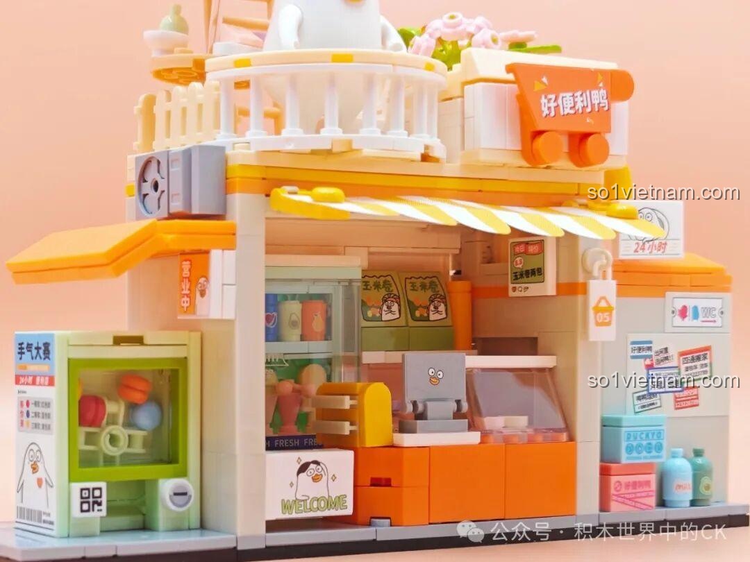 Chi tiết cửa cuốn của bộ Sembo 612019 Trạm Chuyển Phát Nhanh, có thể đóng mở, thiết kế thông minh, đồ chơi lắp ráp