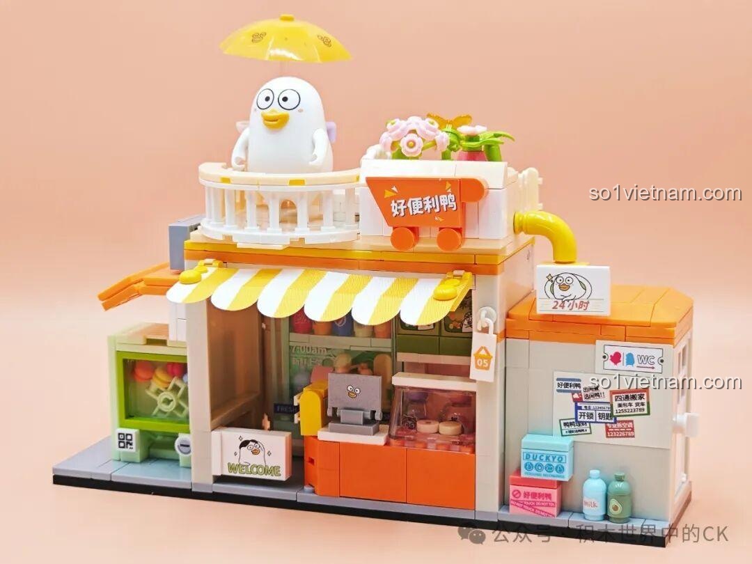 Mô hình hoàn chỉnh bộ lắp ghép Sembo 612019 Trạm Chuyển Phát Nhanh từ phía sau, chi tiết nội thất, cầu thang, đồ chơi lắp ráp