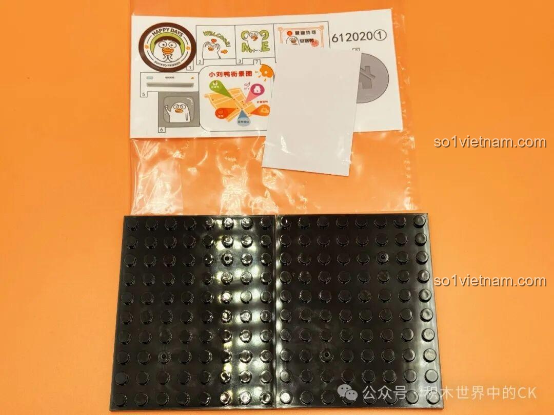 Chi tiết chìa khóa khổng lồ và ban công xanh mát của Văn Phòng An Cư Vịt Lưu SEMBO 612020, điểm nhấn độc đáo.