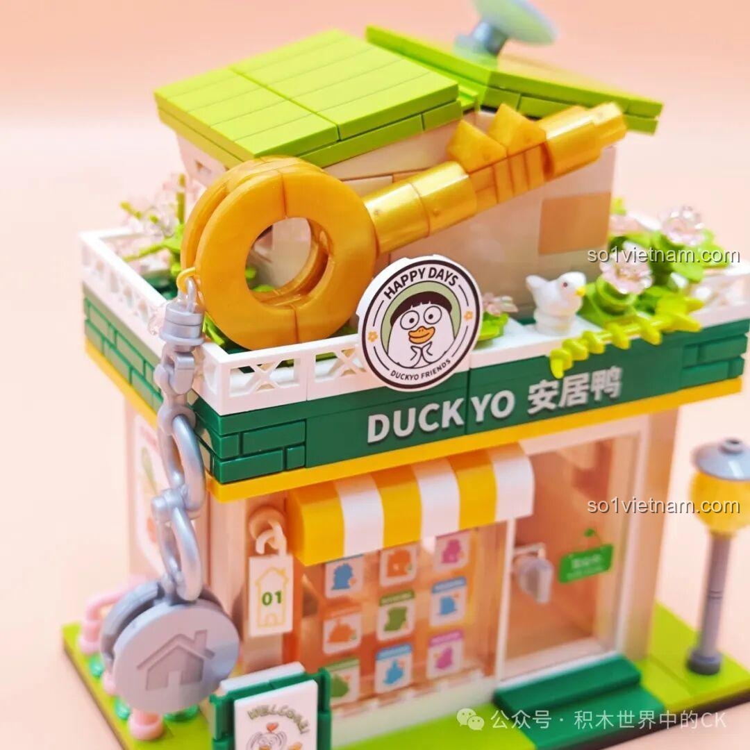 Mặt sau hộp bộ lắp ghép Sembo 612021 KTV Vịt Ai, giới thiệu series Ducky Friends, mô hình đồ chơi lắp ráp