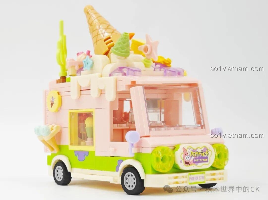 Mô hình xe kem Patrick Star nhìn từ góc trước, sẵn sàng phục vụ những món kem ngon lành của SEMBO 612218.