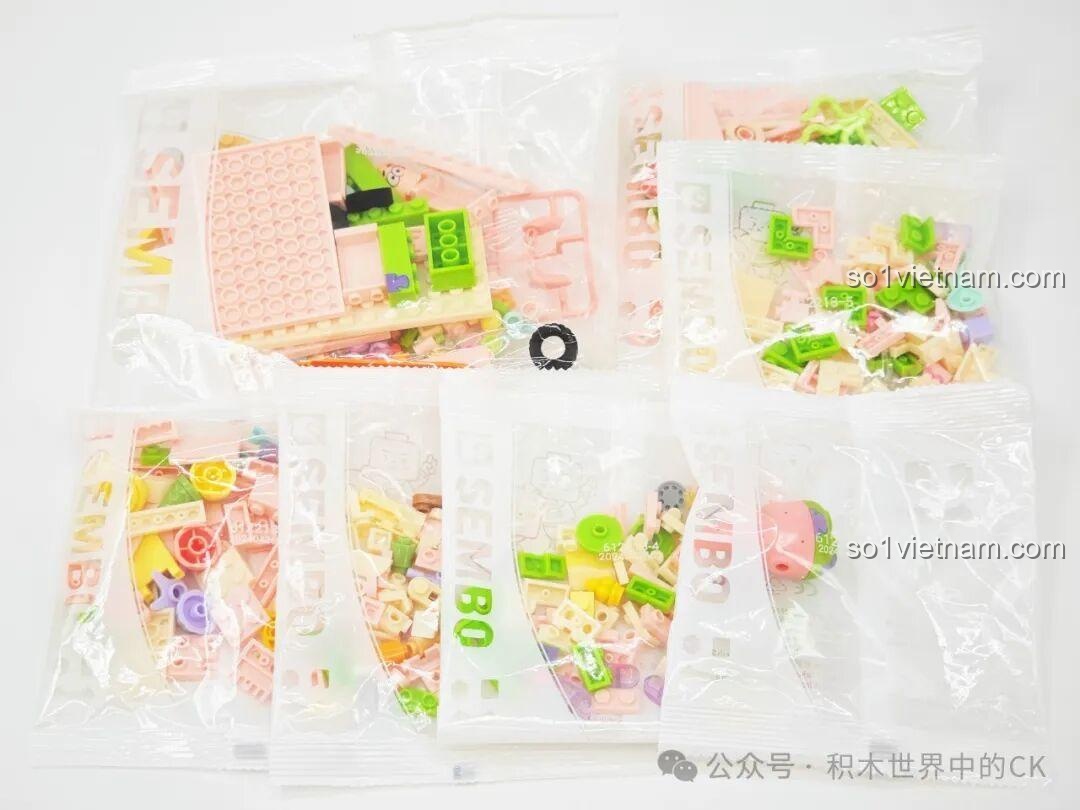 Ảnh 24: Mô hình hoàn chỉnh của Sembo 612218 Xe Bán Kem SpongeBob, màu hồng pastel đáng yêu, với Patrick Star.