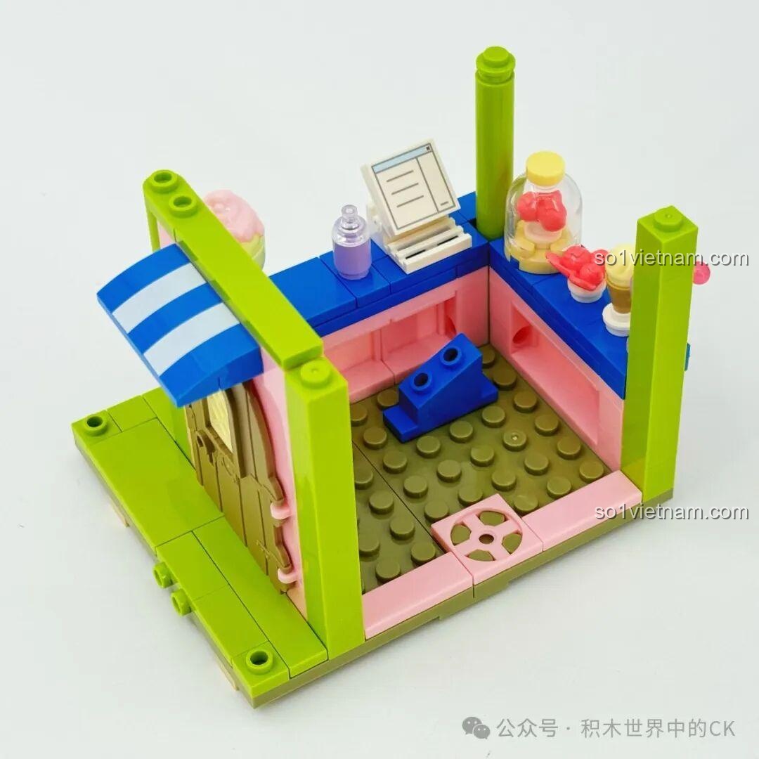 Hộp sản phẩm bộ đôi Cửa hàng lướt sóng Bikini Bottom và Cửa hàng kem Ice Cream House