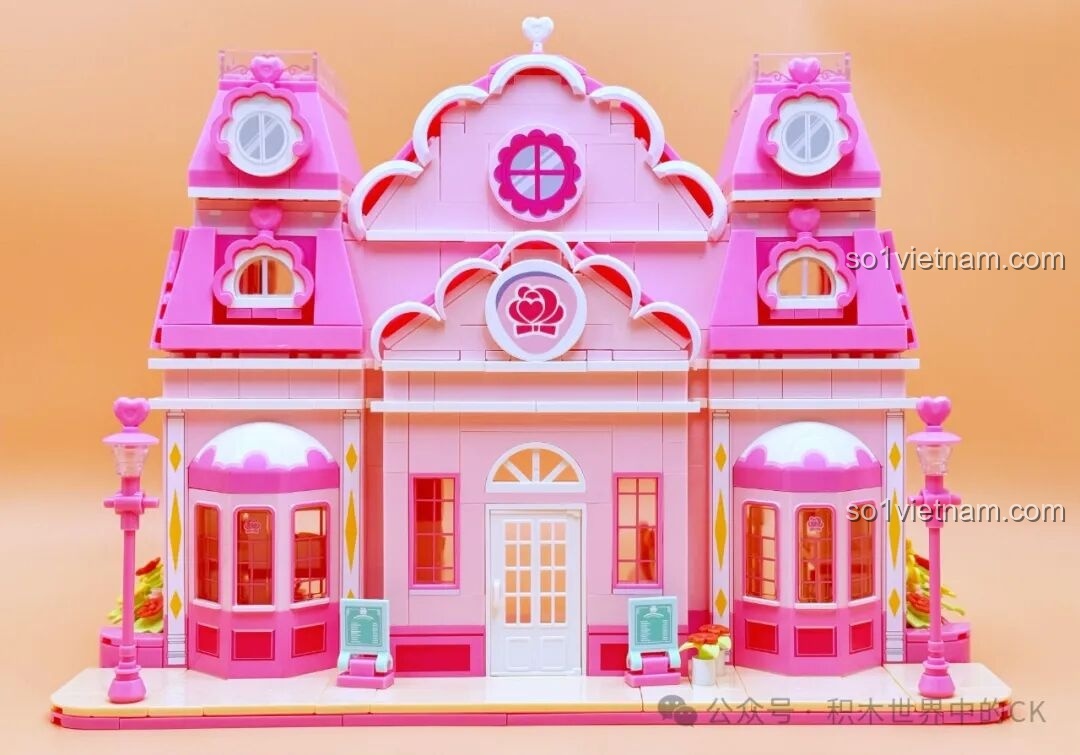 Chi tiết mái nhà của bộ SEMBO 616208 Tiệm Bánh Hoa Hồng Tình Yêu