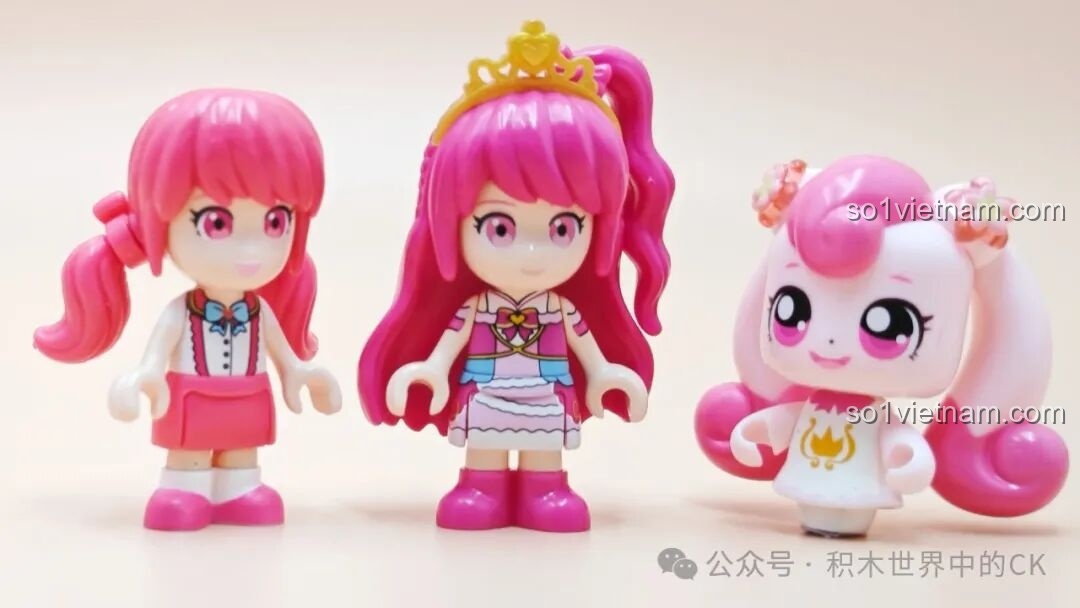 Chi tiết kệ trưng bày đồ uống và phụ kiện trong bộ SEMBO 616208 Tiệm Bánh Hoa Hồng Tình Yêu