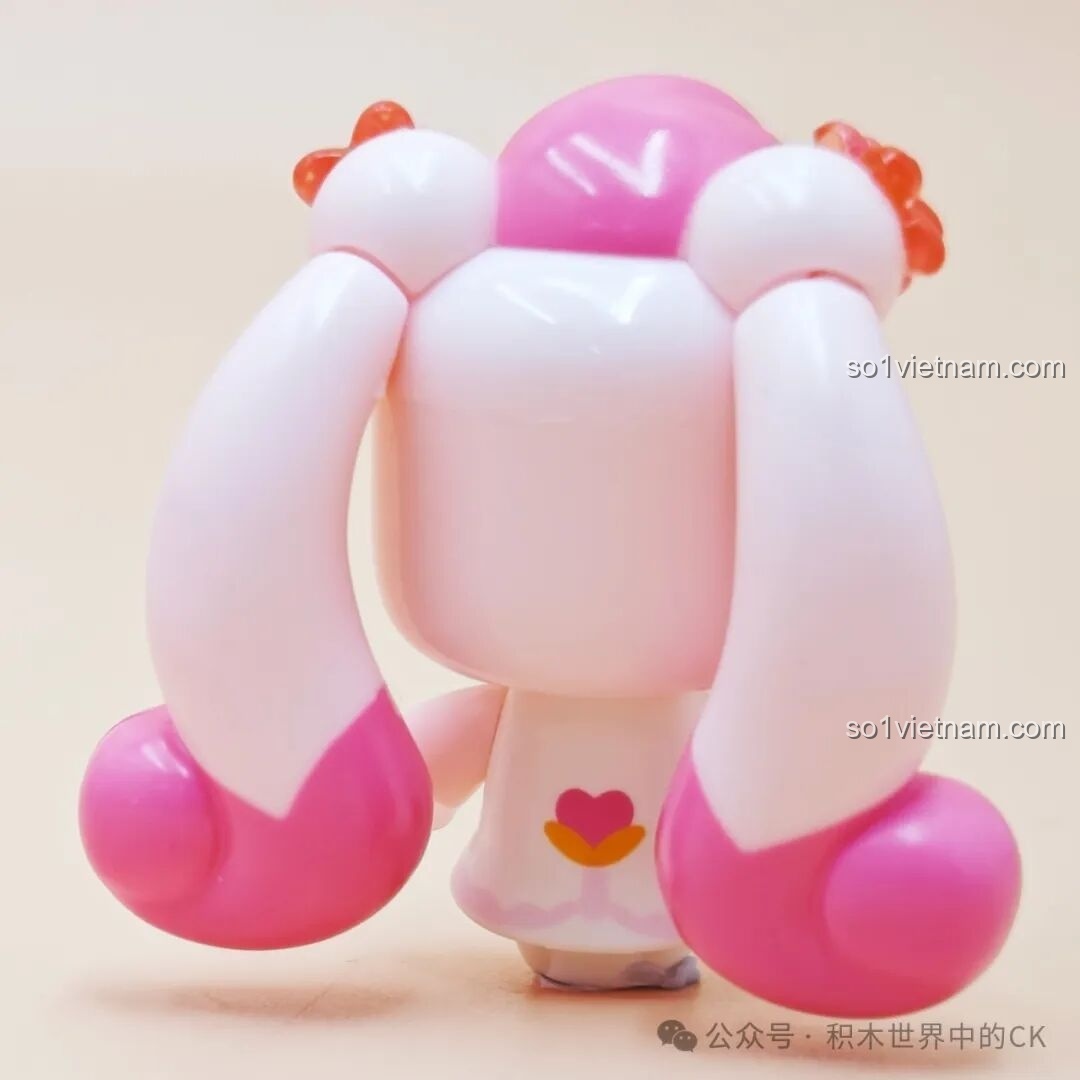 Nội thất phòng ngủ trong bộ SEMBO 616208 Tiệm Bánh Hoa Hồng Tình Yêu