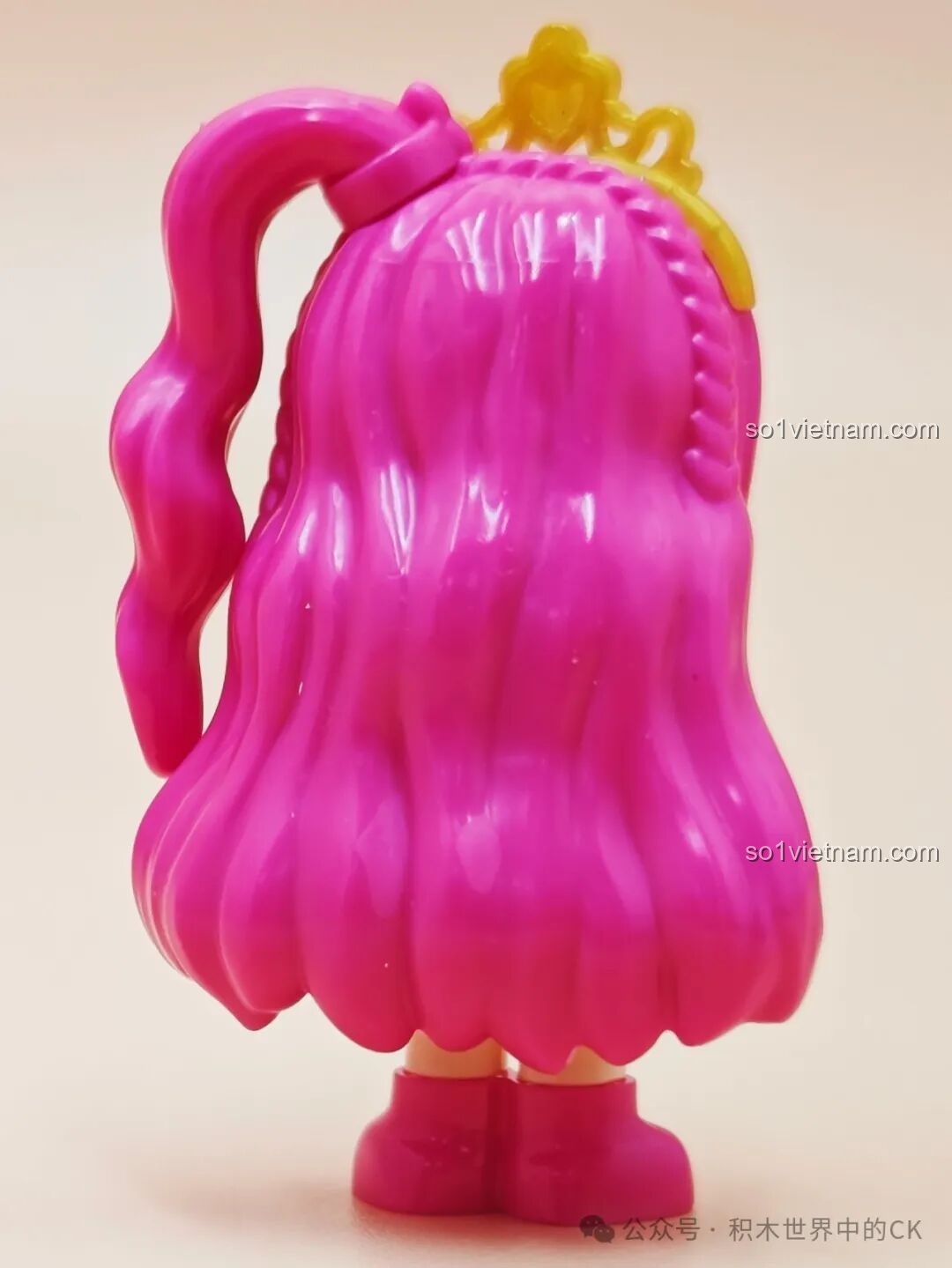 Chi tiết tủ quần áo trong bộ SEMBO 616208 Tiệm Bánh Hoa Hồng Tình Yêu