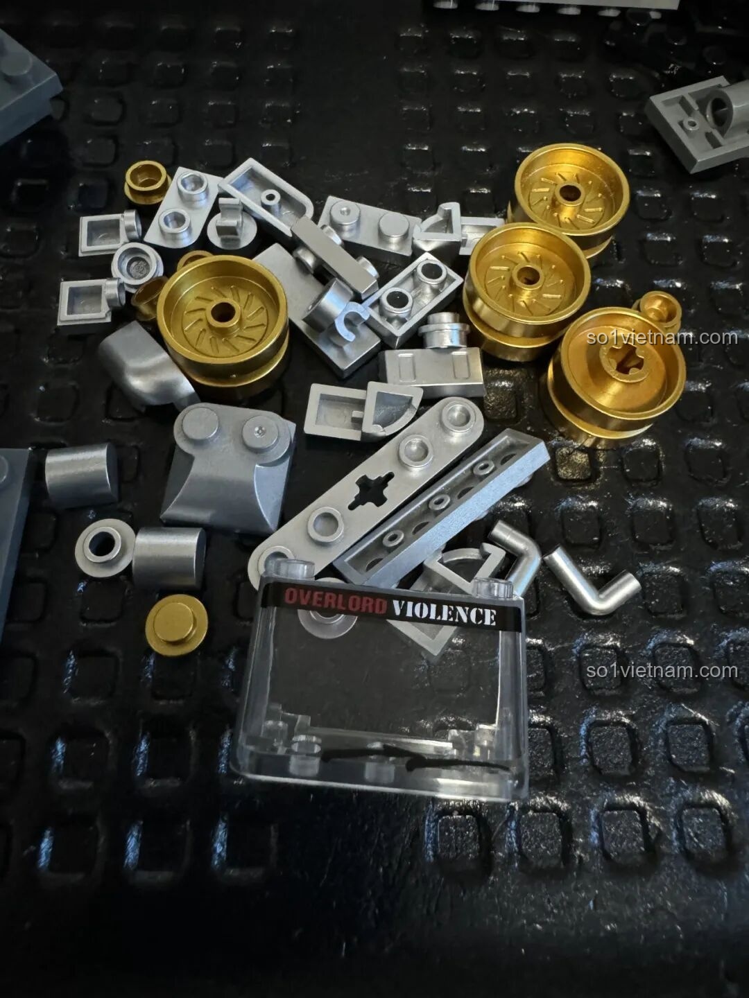 Chi tiết động cơ và các phụ kiện 