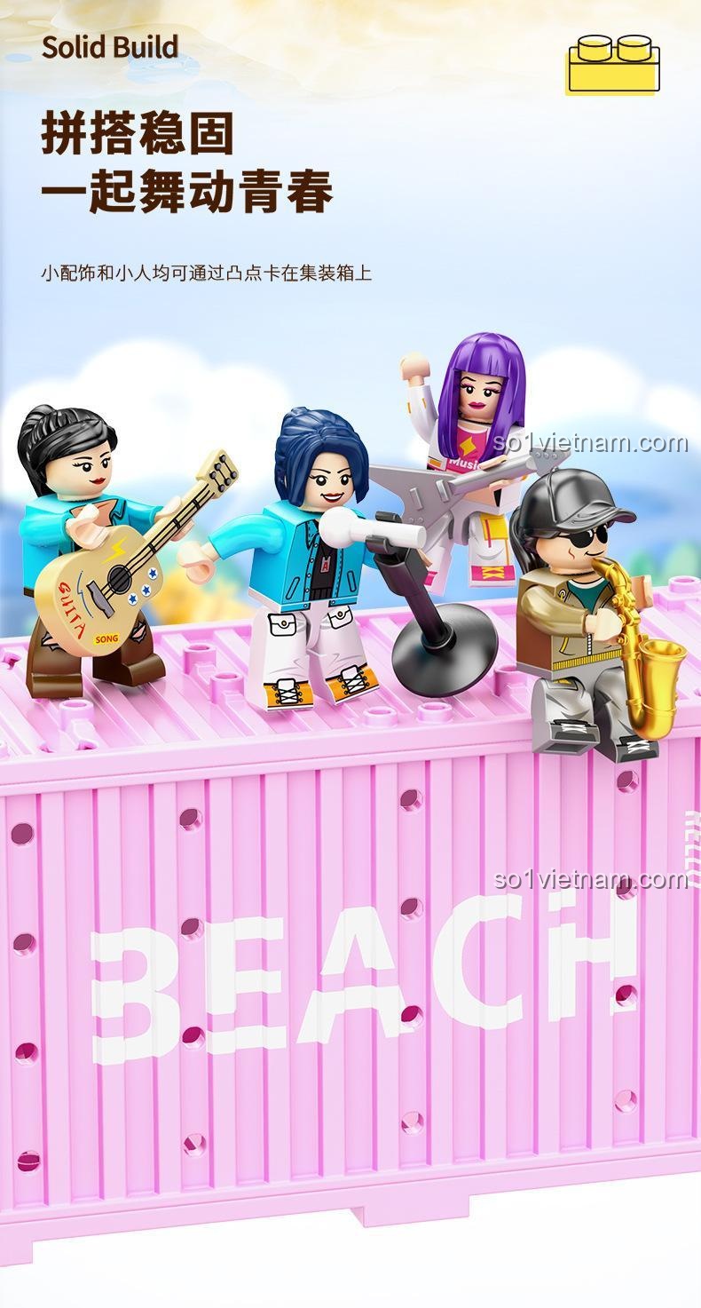 Minifigures và phụ kiện có thể gắn trên nóc container, tăng khả năng sáng tạo cho bộ lắp ghép Xe địa hình dã ngoại Sembo.