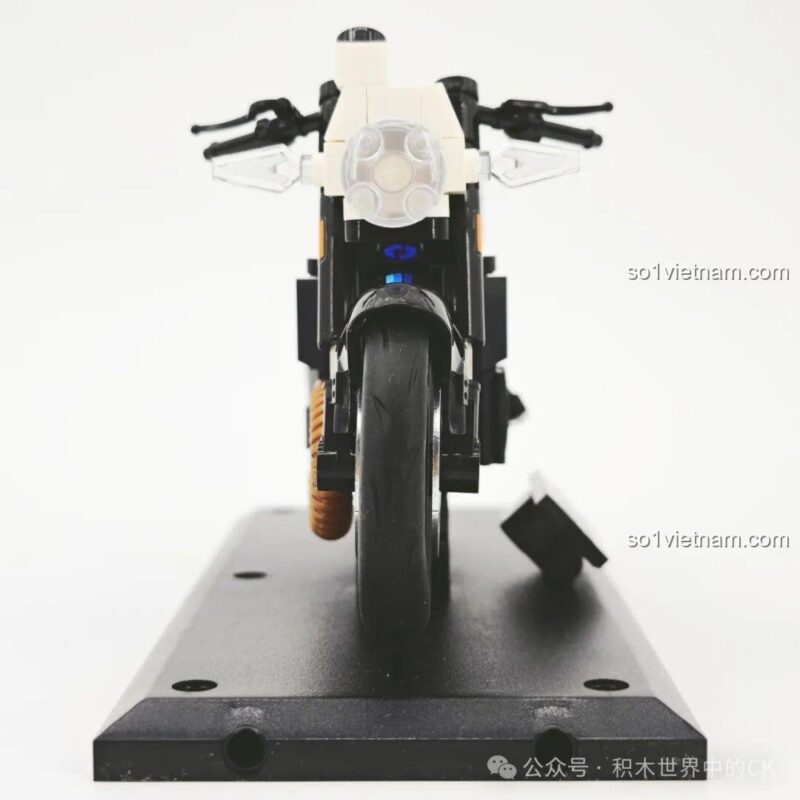 Mô hình Xe Mô Tô Yamaha V-MAX Sembo 714537 nhìn từ bên phải, đồ chơi mô hình Sembo giá tốt cho bé trai 6 tuổi, hệ thống treo hoạt động