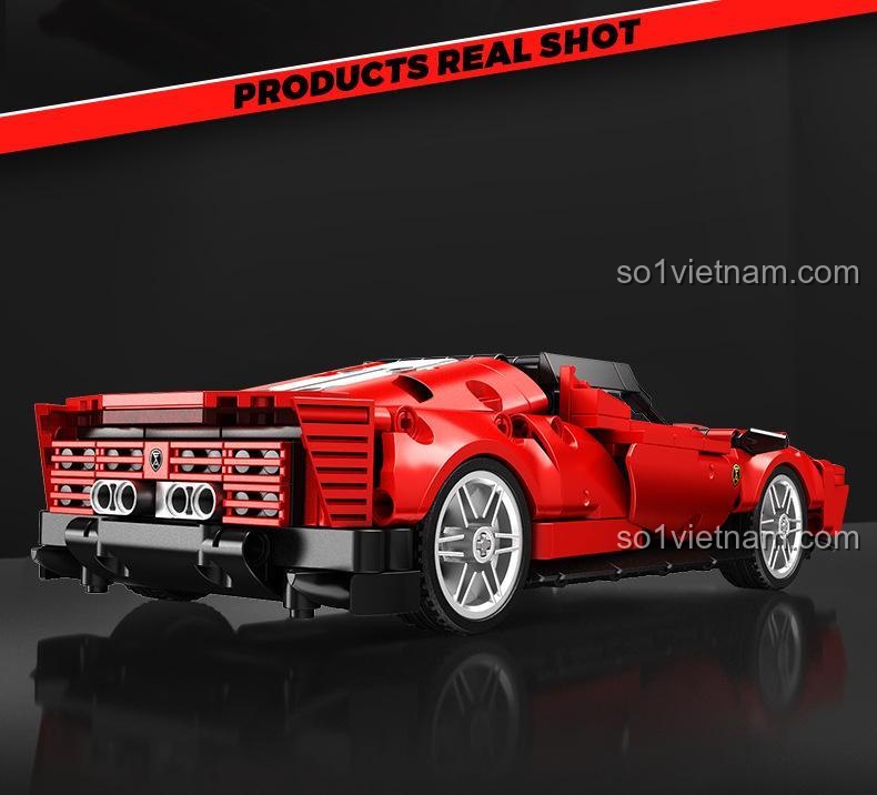 Ảnh chụp thực tế Siêu xe Ferrari SP4 Sembo từ góc thấp phía sau, khoe trọn bộ la-zăng và thiết kế đuôi xe hầm hố.